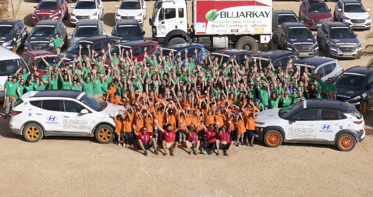 Hyundai - Foto de grupo El Desierto de los Niños 2018 en Erfoud