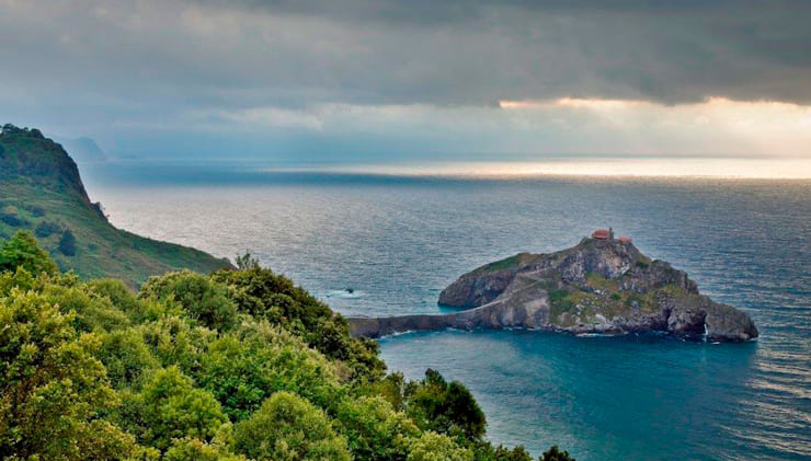 Ruta en moto por Bizkaia San Juan de Gaztelugatxe